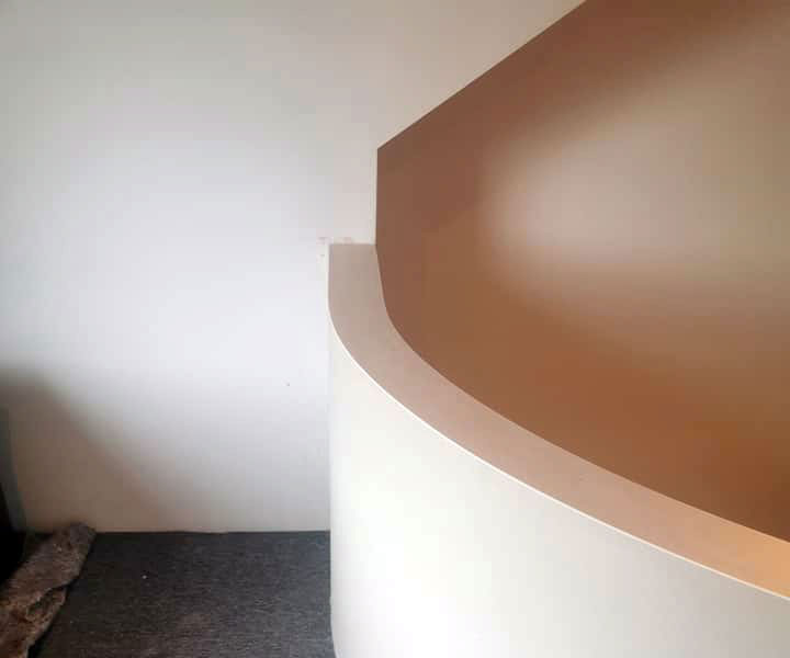 plafonnage d'un escalier élicoidal